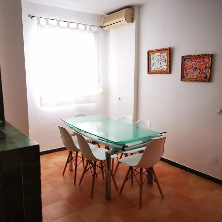 Bonito Y Bien Ubicado En El Soho De Malaga.